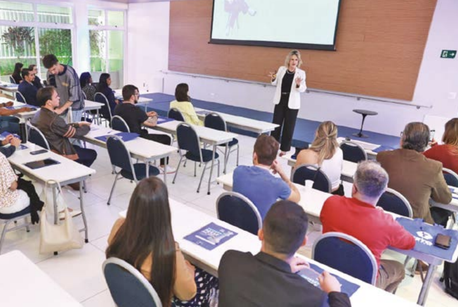 Liderança humanizada: Fortalecendo laços e aumentando resultados